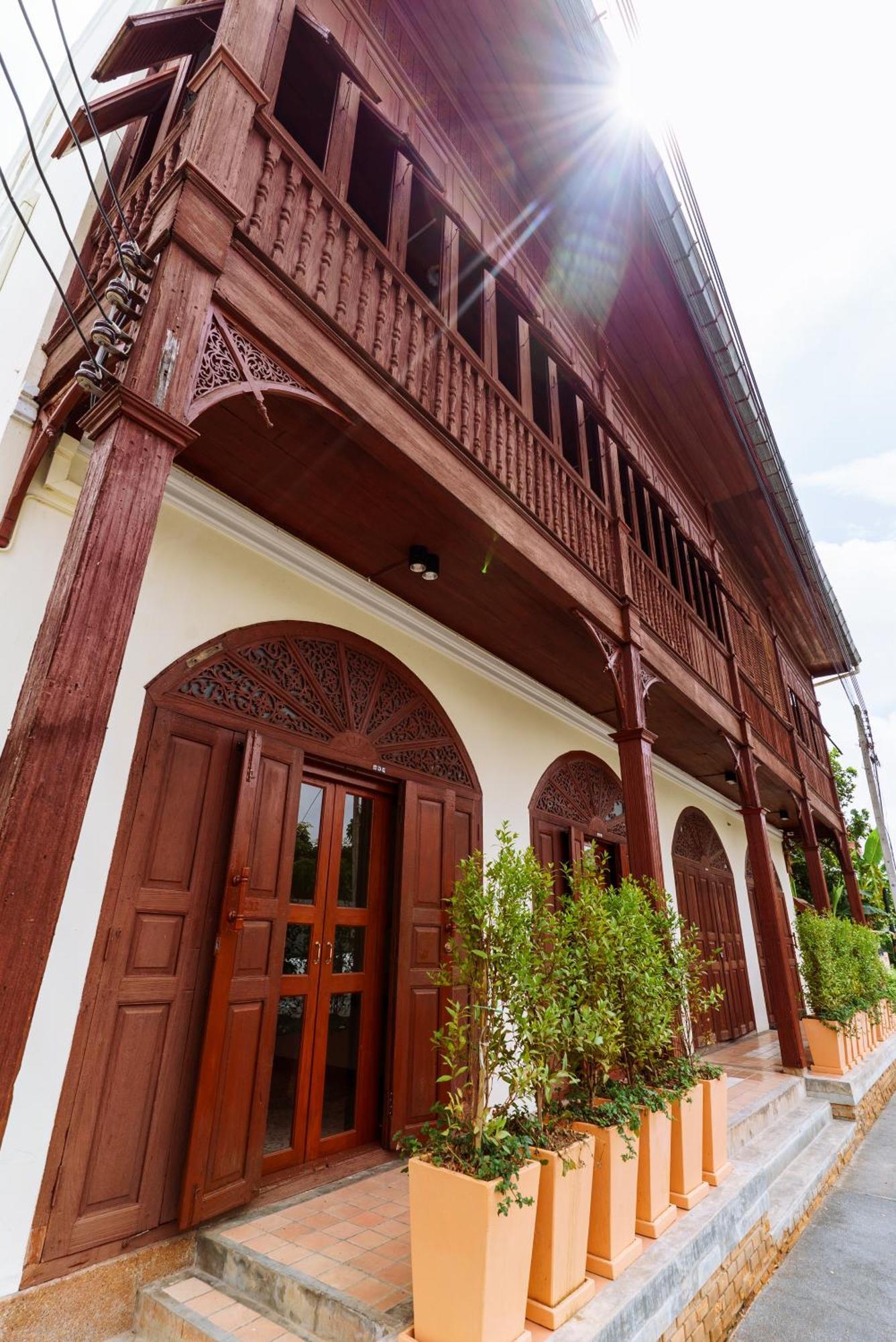 Fong Lee Cc Otel Lampang Dış mekan fotoğraf